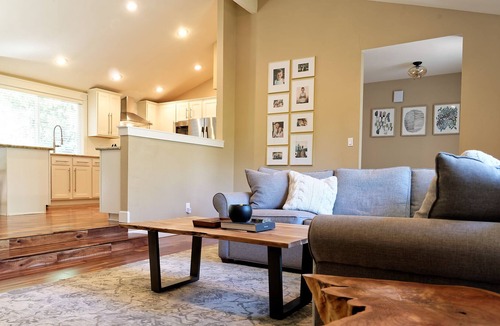 Bridle Trails House | NEW! 4 bedroom home in Bridle Trails, Kirkland