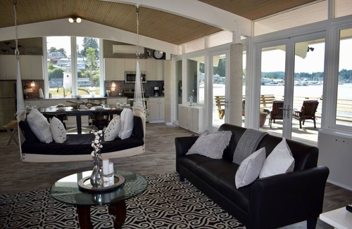 Gig Harbor House | NEW- Amazing Lighthouse Beach Waterfront Homes sleeps 14