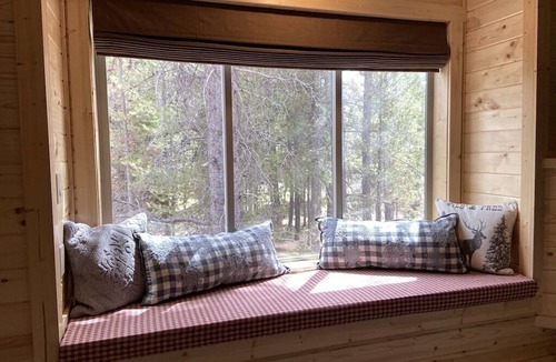 Island Park Cabin | NEW and Stylish Cabin, designed for your Comfort! Private Hot Tub, and More!