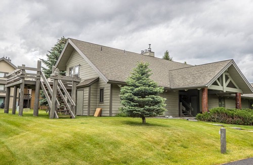 Big Sky Meadow Village Condo | New! Big Sky Condo Ski Resort, Golf & Nordic Trails at Your Door