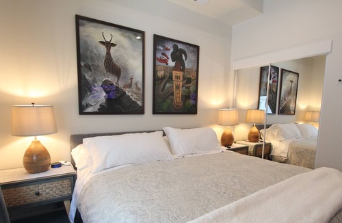 Manito Apartment | New charming South Hill luxury private apartment in ideal location