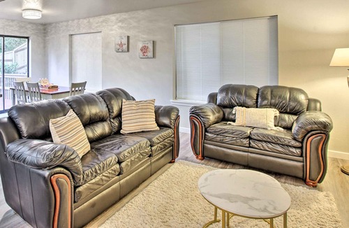 University Place House | NEW! Charming University Place Getaway w/ Deck!