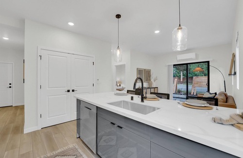 Monta Vista Apartment | New Construction Charming 2-bedroom apartment with AC, WiFi in Lakewood