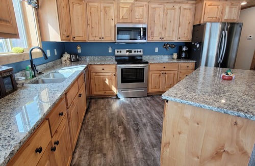 Island Park Cabin | New construction, hot tub, 10 miles to Yellowstone, WiFi, AC, firepit, Tipi
