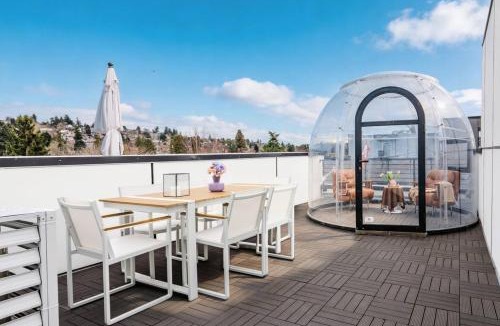 West Woodland House | New Fremont Designer 3BR TH with Rooftop View
