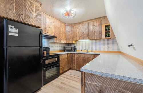 Island Park Cabin | NEW Island Park Cabin w/Trail Access & TRL Parking. 20 min to West Yellowstone