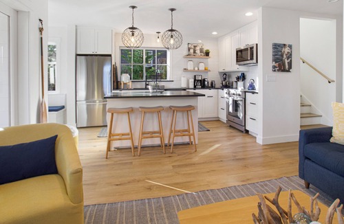 Friday Harbor House | New Listing! Charming Waterfront Retreat - De Haro Bay House