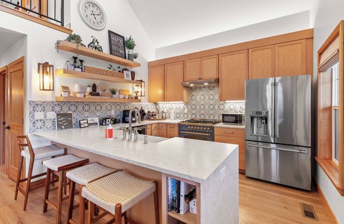 Dover Bay Cabin | New Listing! Craftsman Bungalow | 2 Min Walk to Dover Bay Marina