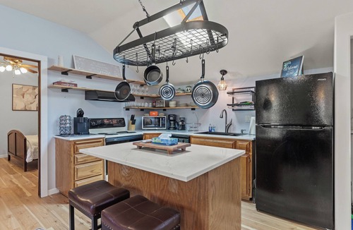 Hayden House | New Listing! Hayden Lake Guest House | Private Balcony & Lake Views