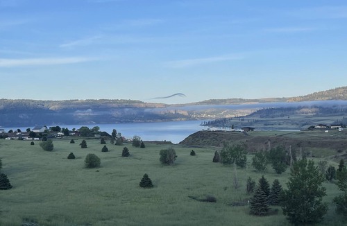 Davenport Apartment | New listing Over Looking Lake Roosevelt, just minuets from getting in the water