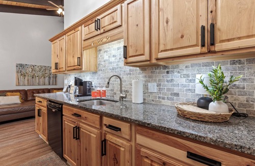 Rathdrum Condo | New Listing! Resort Lake Condo | Prime Location | Fire Pit