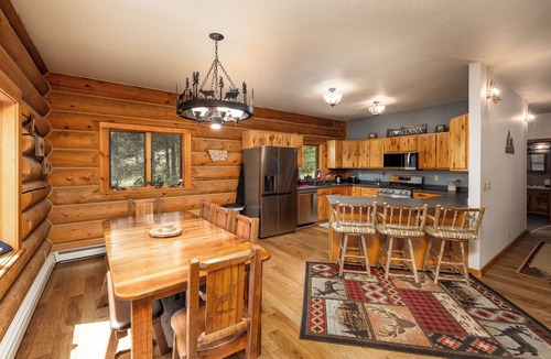 Gallatin Gateway House | New Listing! Ski or Hike. Hot Tub After. +Pets - 20 Secluded Acres
