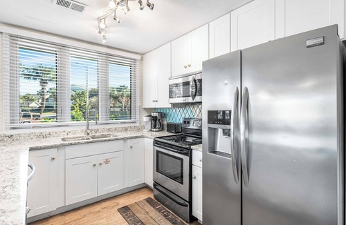 Grahams Island State Park Condo | New Listing Special 3BR Miramar Beach Condo Walk to Private Beach