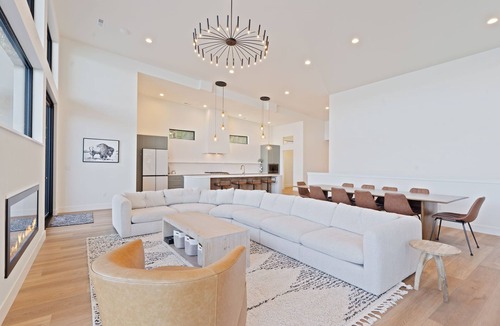 Sandpoint House | New Modern Luxury home. Enjoy the sweeping lakefront and mountain view’s.