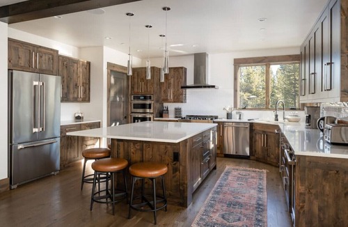 Big Sky House | New Modern Luxury Home, Hot Tub, Peloton, Ski-in/Ski-out access, LONE PEAK VIEW, 7 Bedrooms