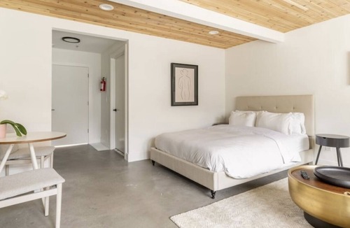 Wallingford Condo | New modern one bedroom unit in Wallingford
