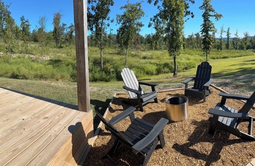 Ooltewah House | New Modern & Private Tiny Home on 21 acres