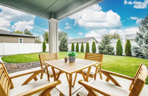 Meridian House | New! Modern & Spotless Home in Central Boise