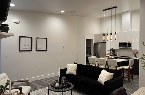 Coeur d'Alene House | New Modern Townhome Downtown Coeur d'Alene minutes to waterfront restaurant shop