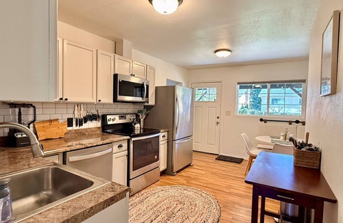 Haller Lake House | NEW! Peaceful Bungalow Close to Lightrail Yard