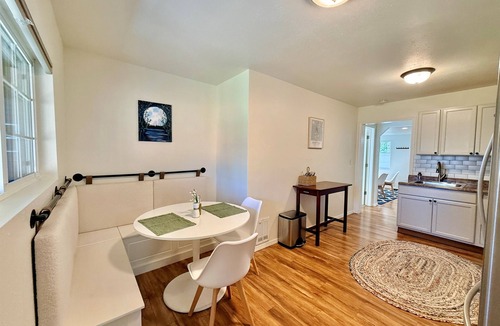Haller Lake House | NEW! Peaceful Bungalow Close to Lightrail Yard