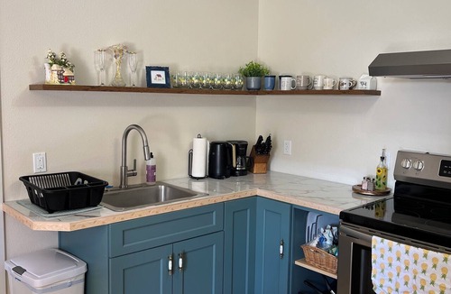 Yelm House | New private 2bd house in central Yelm