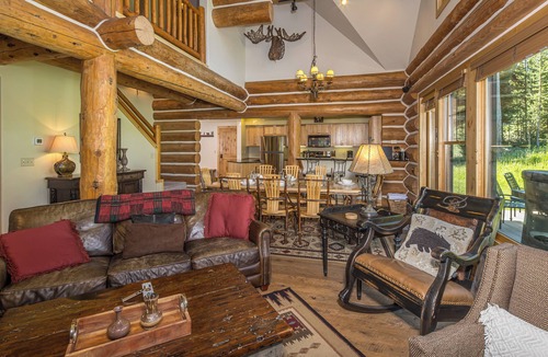Powder Ridge House | NEW! Private Hot Tub, Ski In/Out