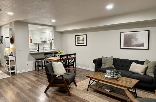 Eagle House | NEW REMODEL in the Heart of Eagle near BOISE