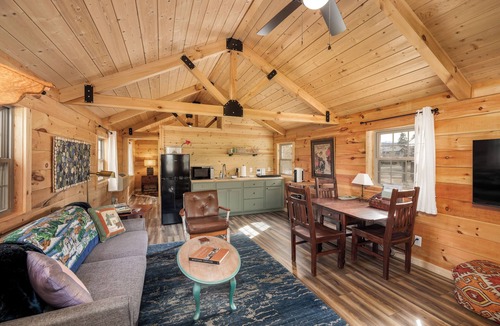 Bozeman House | New! Riverfront on Gallatin | Pet Friendly Cabin Sleeps 4 | Fishing + Bozeman Access