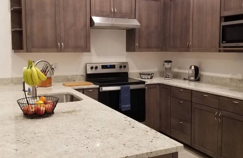 Wenatchee House | New & Spacious Townhome Unit D