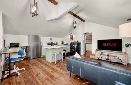 Spokane Apartment | New! The South Hill Nook, 4 min to Manito Park