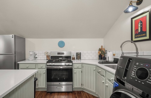 Spokane Apartment | New! The South Hill Nook, 4 min to Manito Park