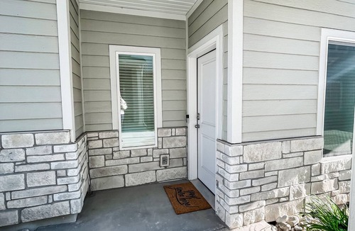 North Ogden House | NEW Townhome - Pet Friendly - 3 BD - 30 Minutes from Adventure