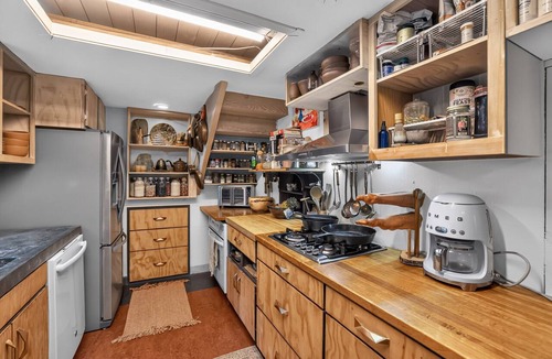 Washougal House | NEW! Woodland home near the Gorge - Private deck