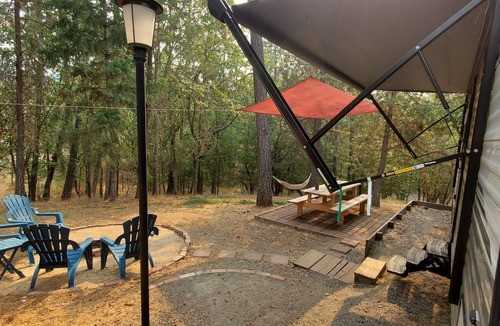 Murphy House | Newer RV on Private Wooded Acre