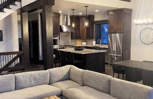 Chester House | Newly constructed river retreat. Fly fishing in summer, snowmobiling in winter.