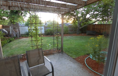 Albany House | Newly remodeled beautiful super clean.