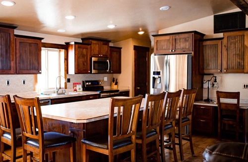 Freedom House | Newly Remodeled w/Hot Tub 50 Minutes from Parks!