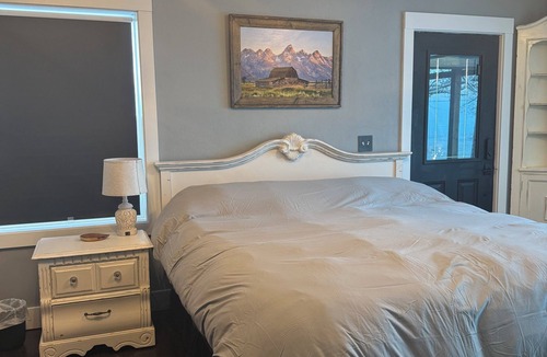 Ashton House | Newly renovated Ashton Farmhouse on Cave Falls HWY. Near Yellowstone Nat. Park