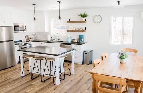 Chelan House | Newly Renovated | Dogs OK | Patio | Wlk Everywhere