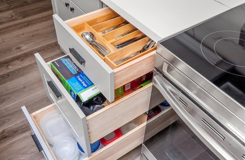 West End House | Newly Renovated Standing Desk and King Bed