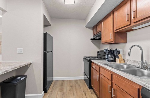 Springfield Apartment | Newly Renovated Unit in Central Spfld! #104