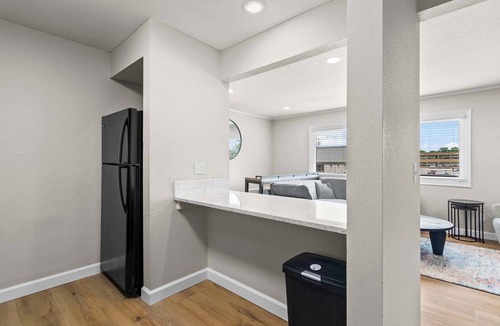Springfield Apartment | Newly Renovated Unit in Central Spfld! #202
