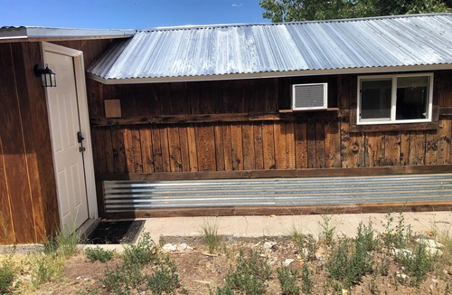 Henrieville Cabin | Newly Restored Vintage Cabin near Bryce, Grand Staircase. Great views!