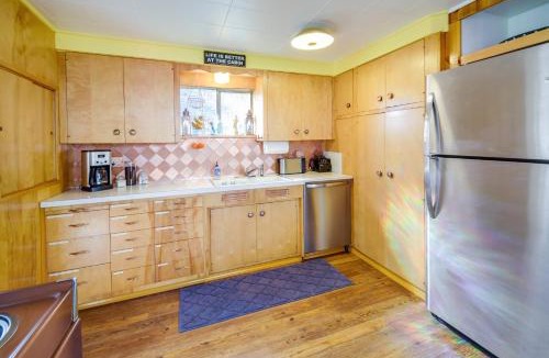 Newport House | Newport Cabin on Diamond Lake w/Private Boat Dock