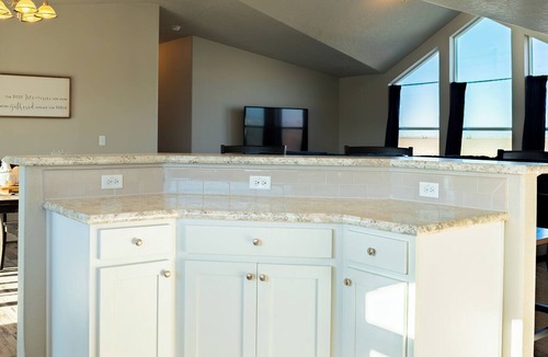 Cassia County House | Nice 3-bedroom house ,1 King 3 Queens and 2 Full Bath, with AC in Oakley