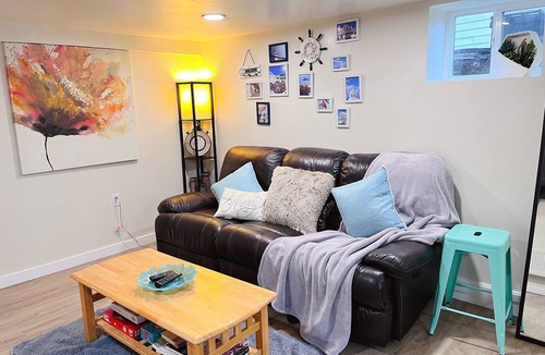Kirkland House | Nice, clean and cozy place to stay with family and friends