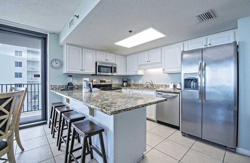 Orange Beach Cottage | Nicely Updates Phoenix VI 801 Orange Beach Gulf Front 3 bedroom by Prickett Properties