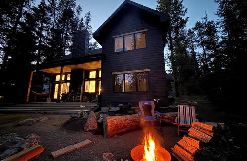 McCall Cabin | Night Preserve Ponderosa Cabin with AC
