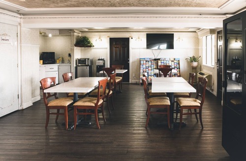 Fife Hotel | Niwas Inn